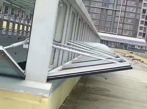 電動(dòng)消防排煙窗